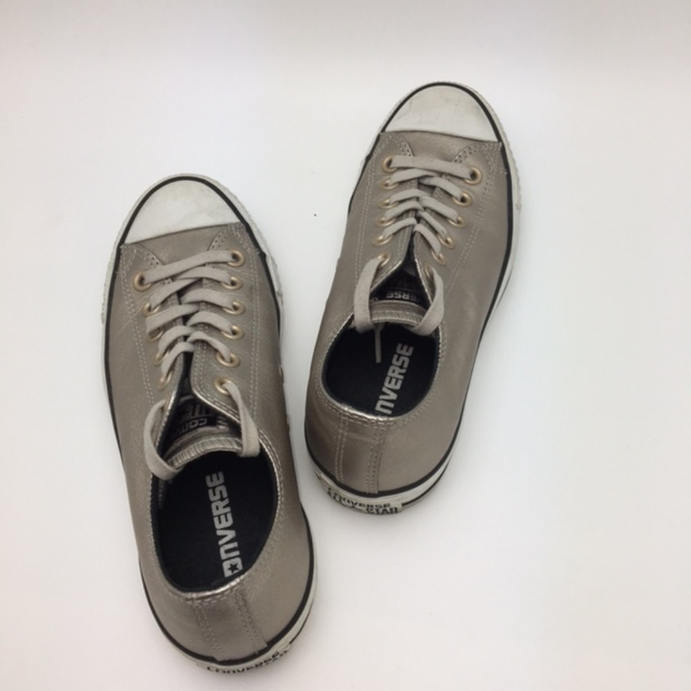 NWOT/NWOB Converse Gold Metallic Sneakers - Picture 4 of 5